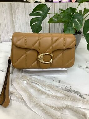 NWT Coach Tabby Crossbody Pillow Quilted Leather Wristlet